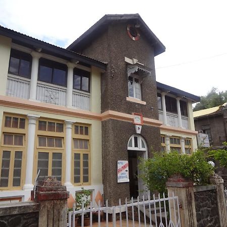 Hotel Rajmandir Pune Luaran gambar