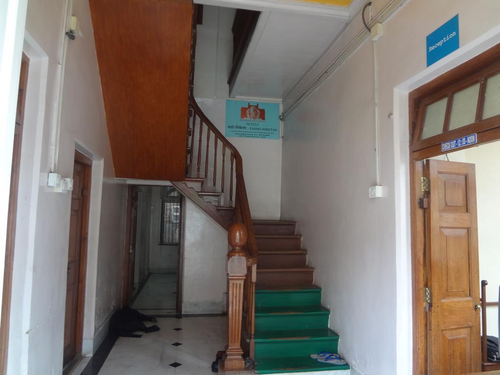 Hotel Rajmandir Pune Luaran gambar