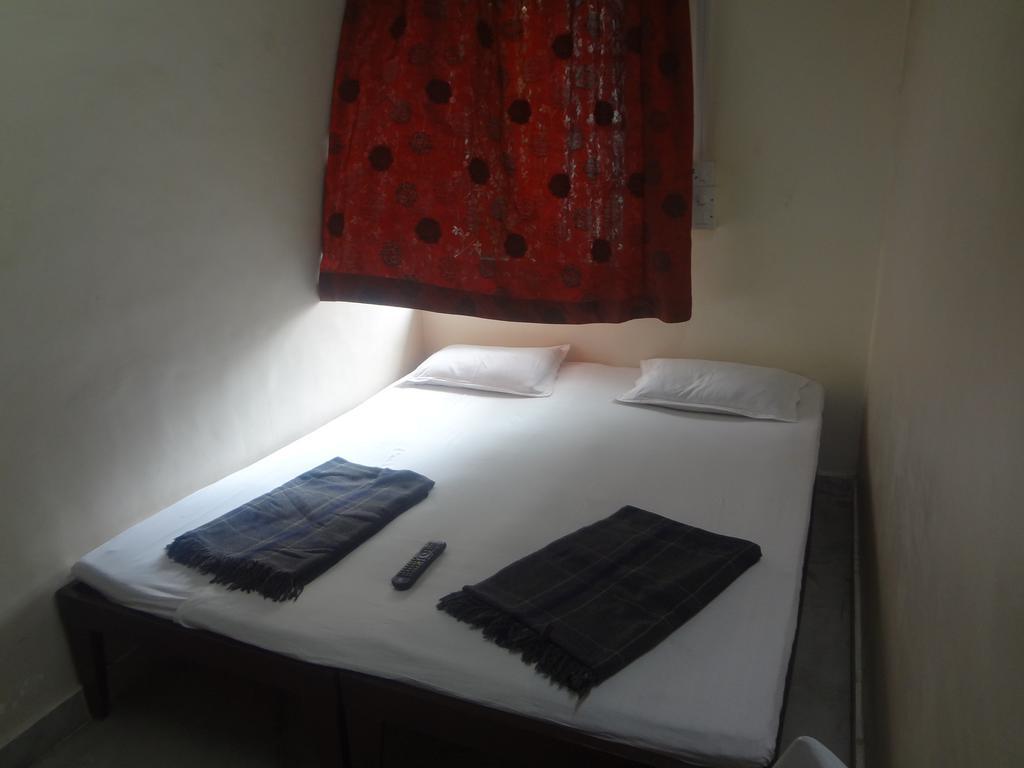 Hotel Rajmandir Pune Bilik gambar