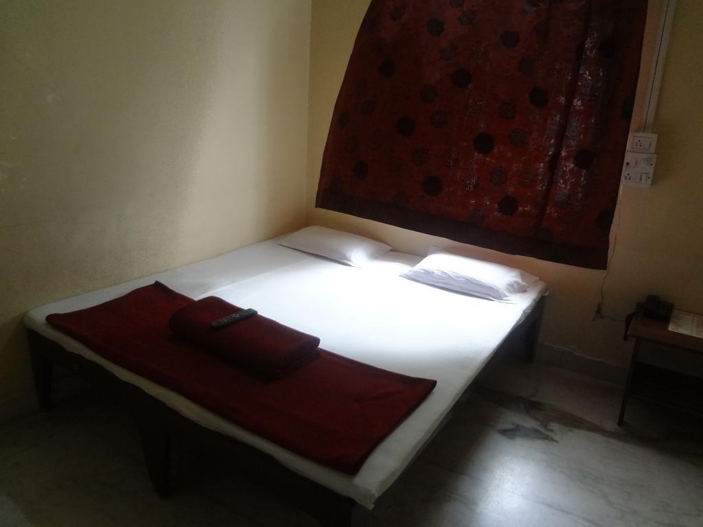 Hotel Rajmandir Pune Bilik gambar