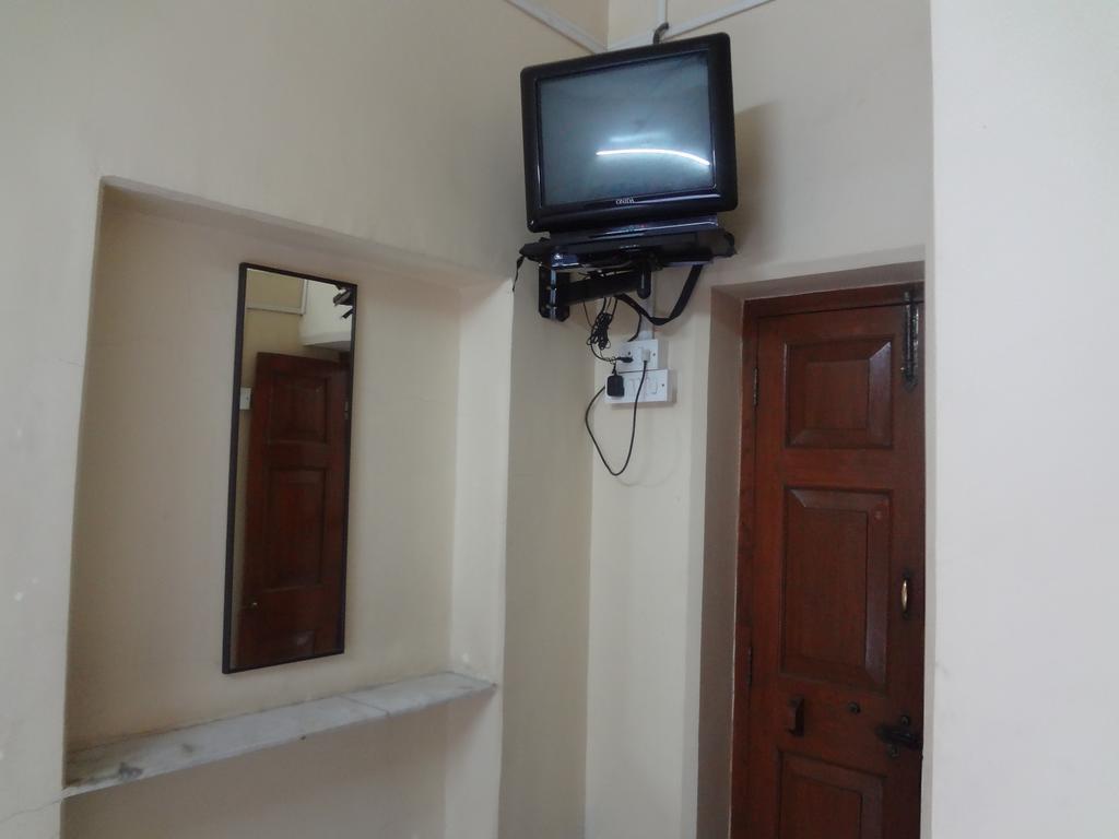 Hotel Rajmandir Pune Bilik gambar