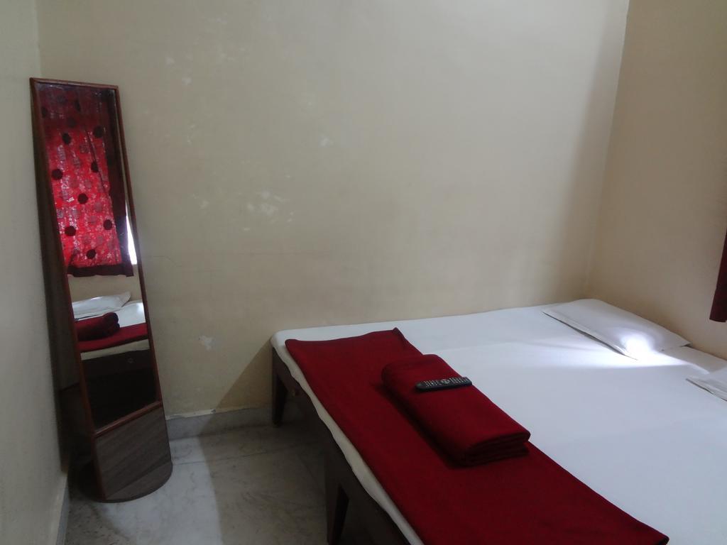 Hotel Rajmandir Pune Bilik gambar